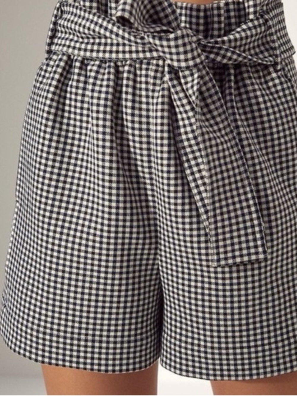 Aritzia Wilfred Black and White Gingham Paperbag Shorts